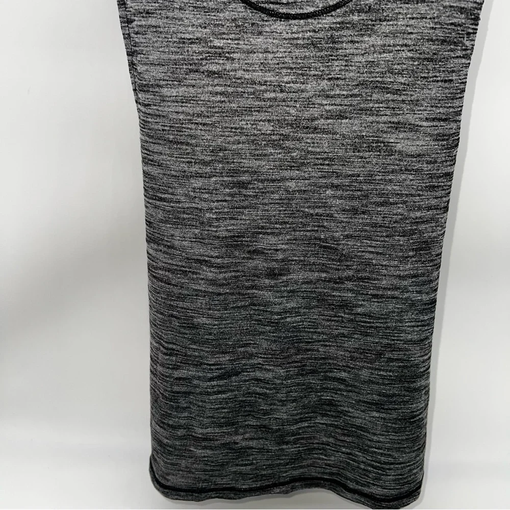 lululemon athletica Gray Tank Top - Picture 3 of 10